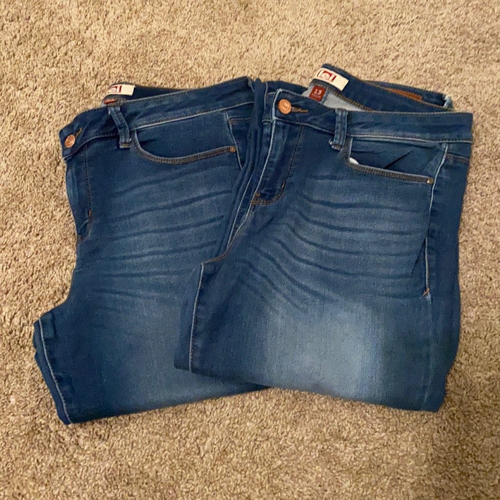 2 Pairs of Lei Jeans